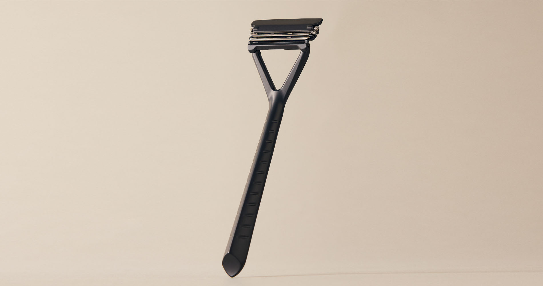 Black leaf razor