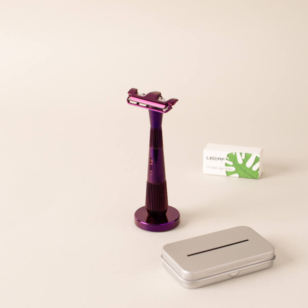 Fig single edge kit with single edge razor, blades, and recycling tin